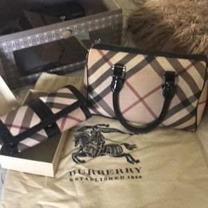 Burberry Purse and wallet